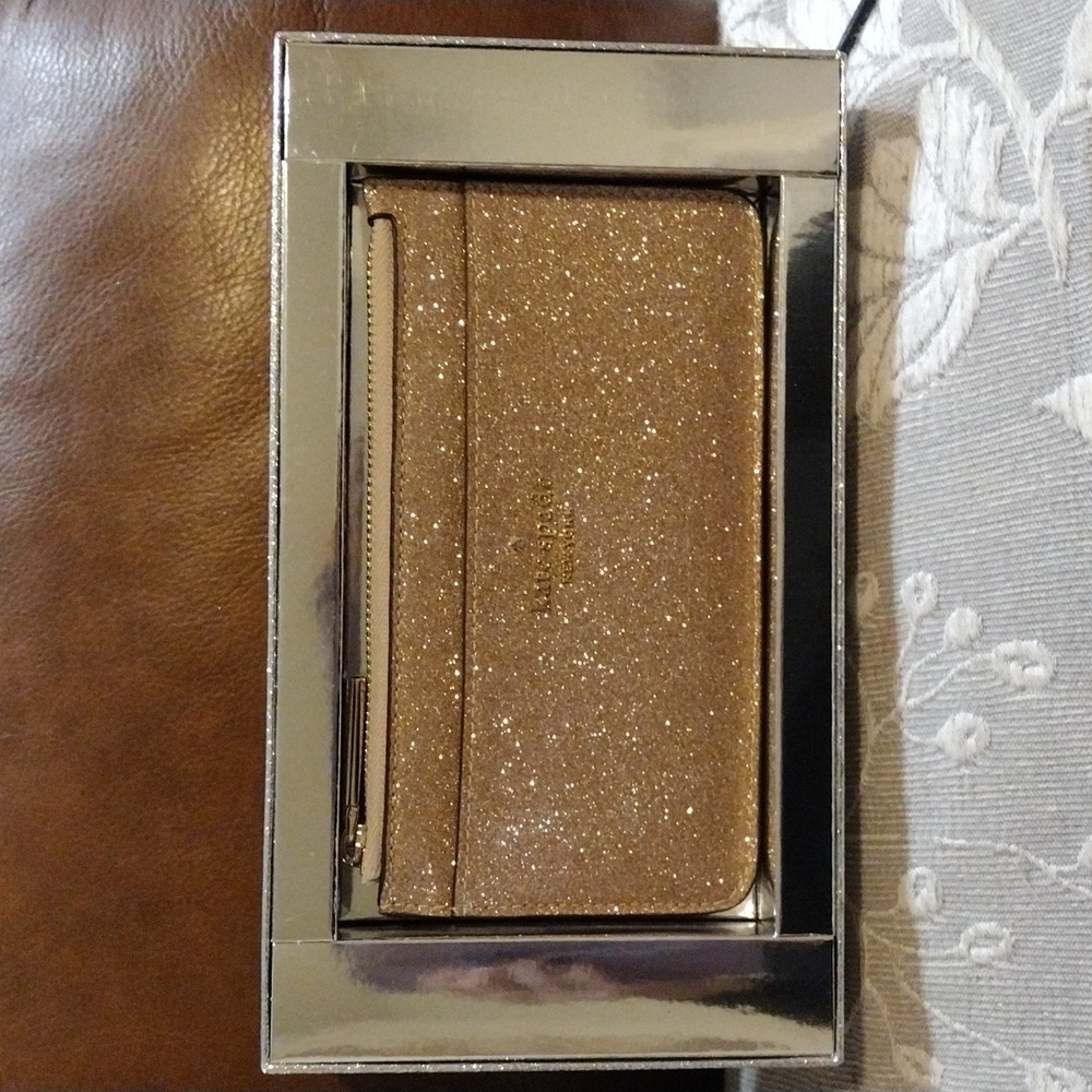 NWT - Kate Spade Gold Women's Clutch - Retired - Picture 7 of 7